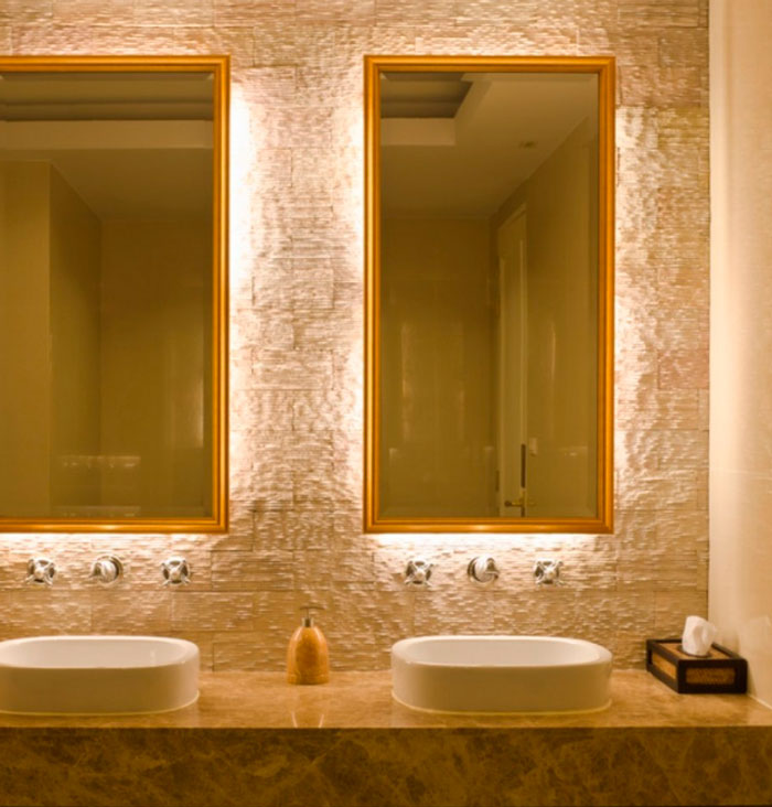 фоновая подсветка зеркала в ванной комнате